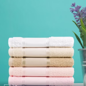 Toalha de Banho Bruna II 67X140 cm para Pintar e Bordar à máquina Karsten